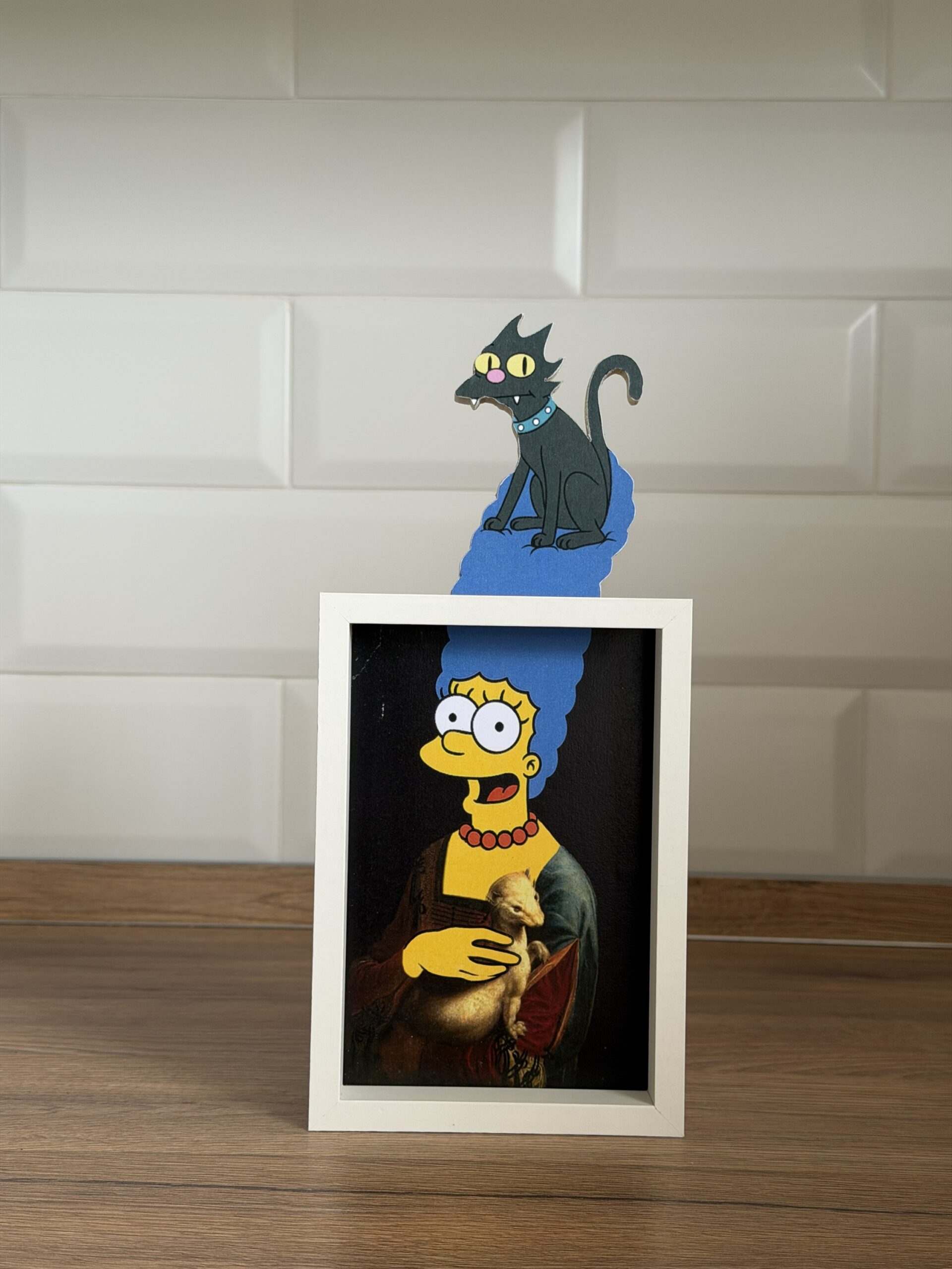 Marge con Palla di Neve - Framed Art | Mini Riffblast