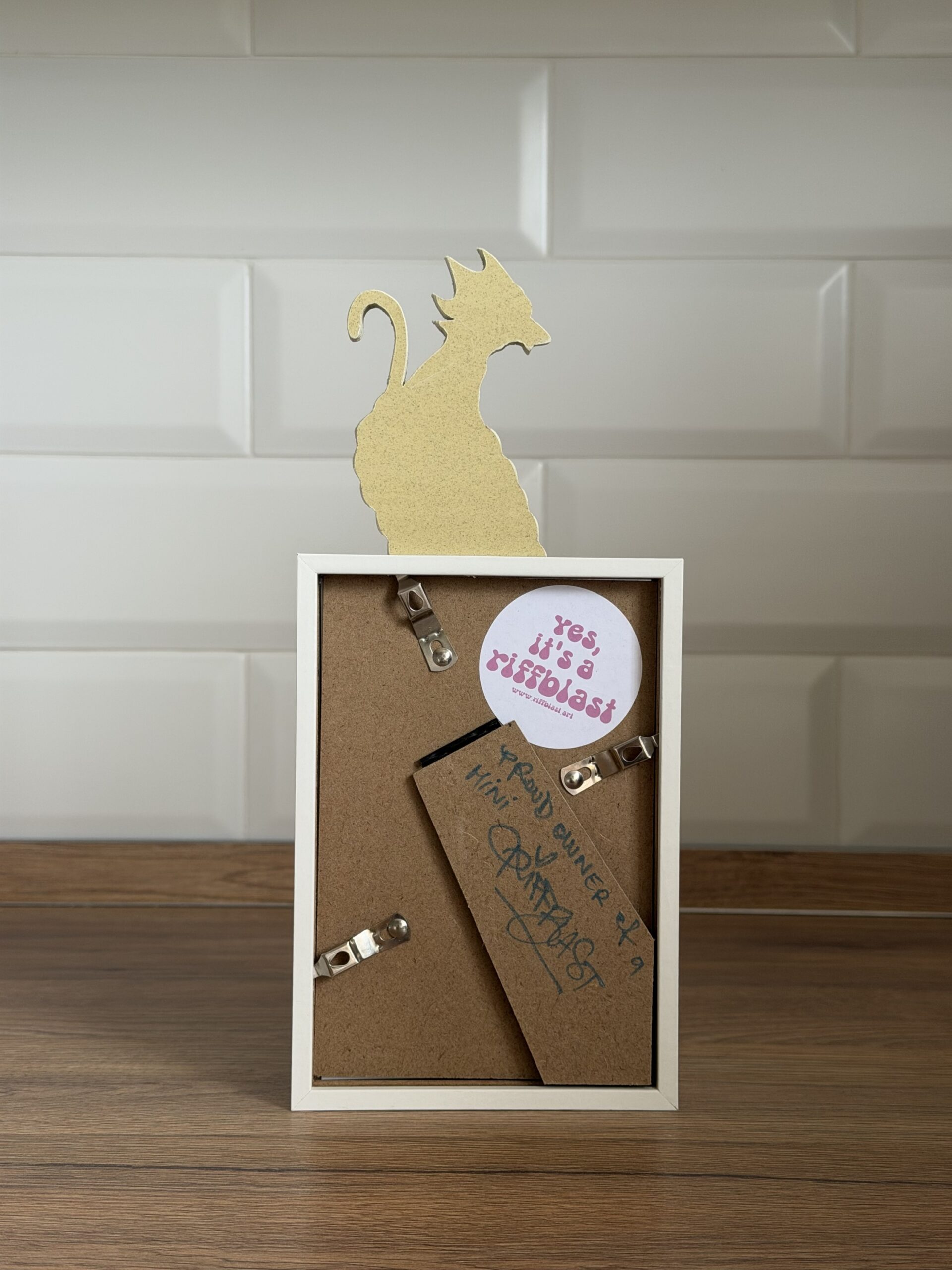 Marge con Palla di Neve - Framed Art | Mini Riffblast - Image 2